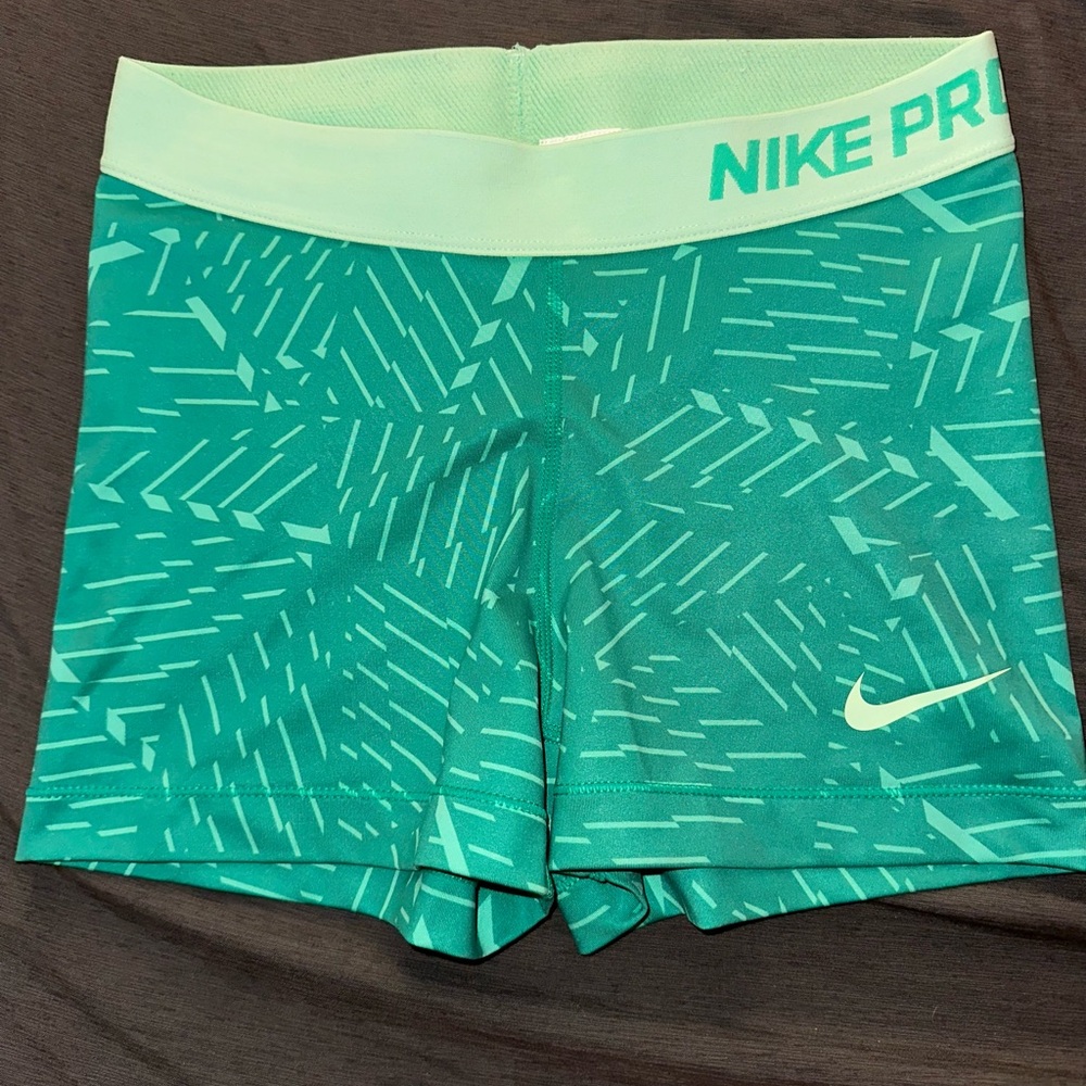 Nike Pro Green Patterned Shorts